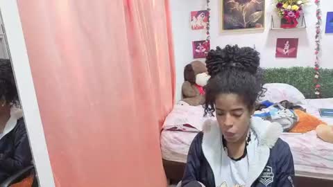 Snapshot of thiana_horny chatting on 07.16.26 thiana_horny online show from 07.16.26