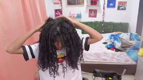 Snapshot of thiana_horny chatting on 07.18.26 thiana_horny online show from 07.18.26