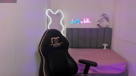  thiana  online show from 11.21.25