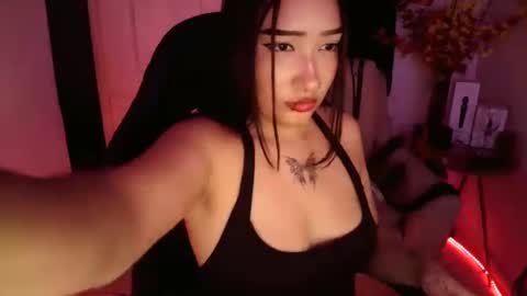 Snapshot of thiara_dor chatting on 01.24.25 Thiara Next Stream 0211 get my social media 3 online show from 01.24.25