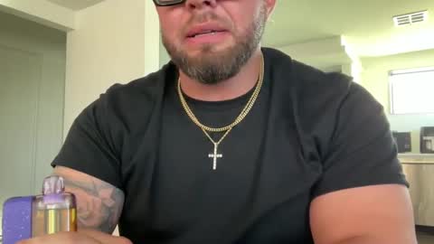 Snapshot of thiccbull12 chatting on 09.12.25 thiccbull12 online show from 09.12.25