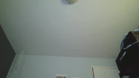 Snapshot of thick2handcurve chatting on 12.27.24 thick2handcurve online show from 12.27.24