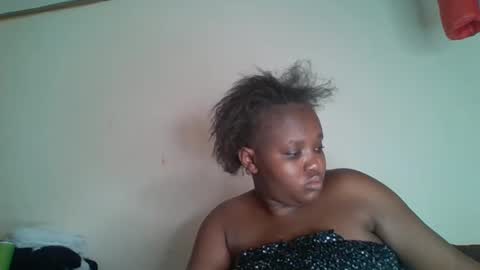 Snapshot of thickianababe chatting on 01.06.25 thickianababe online show from 01.06.25