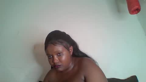 Snapshot of thickianababe chatting on 01.08.25 thickianababe online show from 01.08.25