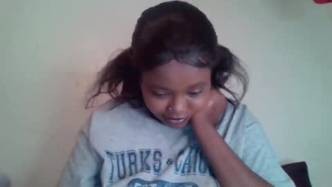 Snapshot of thickianababe chatting on 02.11.25 thickianababe online show from 02.11.25