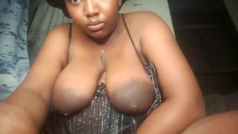 Snapshot of thickianababe chatting on 01.13.26 thickianababe online show from 01.13.26