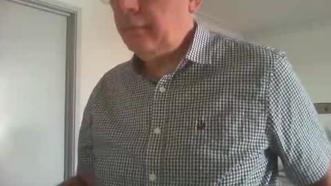 Snapshot of thickmelnik chatting on 12.26.24 James online show from 12.26.24