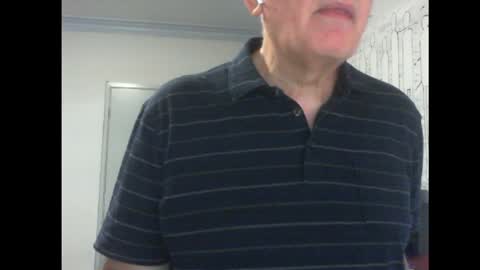 Snapshot of thickmelnik chatting on 01.17.25 James online show from 01.17.25