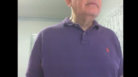 Snapshot of thickmelnik chatting on 01.18.25 James online show from 01.18.25