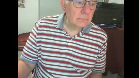 Snapshot of thickmelnik chatting on 01.24.25 James online show from 01.24.25