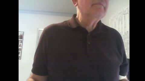 Snapshot of thickmelnik chatting on 01.27.25 James online show from 01.27.25