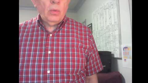 Snapshot of thickmelnik chatting on 02.19.25 James online show from 02.19.25