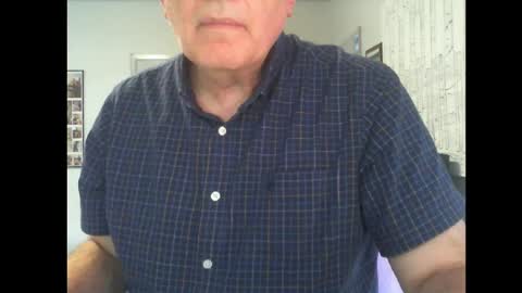 Snapshot of thickmelnik chatting on 03.04.25 James online show from 03.04.25