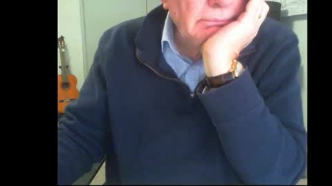 Snapshot of thickmelnik chatting on 09.11.25 James online show from 09.11.25