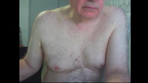Snapshot of thickmelnik chatting on 09.19.25 James online show from 09.19.25