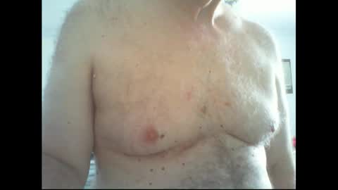 Snapshot of thickmelnik chatting on 10.04.25 James online show from 10.04.25