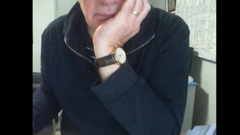 Snapshot of thickmelnik chatting on 04.28.26 James online show from 04.28.26