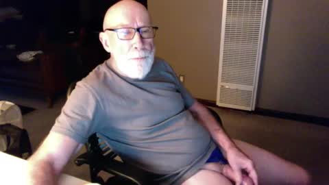 Snapshot of thickmorningwoodinyoualways chatting on 10.14.25 Thickmorningwoodinyou always online show from 10.14.25