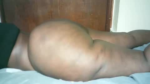 thickybabe_05 online show from 01.28.25