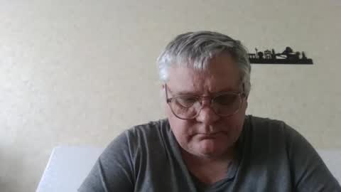 Snapshot of thierrysymp chatting on 04.02.26 Thierrysymp online show from 04.02.26