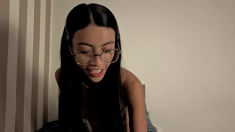 Snapshot of thifa2x chatting on 06.28.26 thifa2x online show from 06.28.26
