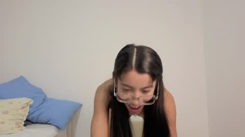 Snapshot of thifa2x chatting on 07.22.26 thifa2x online show from 07.22.26