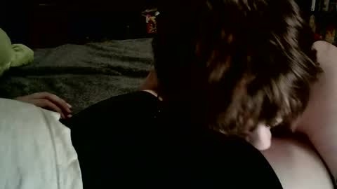 Snapshot of thighs4thighs chatting on 03.15.26 Star Moon online show from 03.15.26