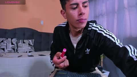 Snapshot of thiiago_tay chatting on 03.02.25 Thiiago online show from 03.02.25