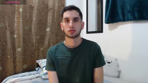 Snapshot of thiiago_tay chatting on 10.04.25 Thiiago online show from 10.04.25