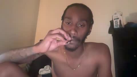 Snapshot of thirdlegkenny chatting on 12.21.25 thirdlegkenny online show from 12.21.25