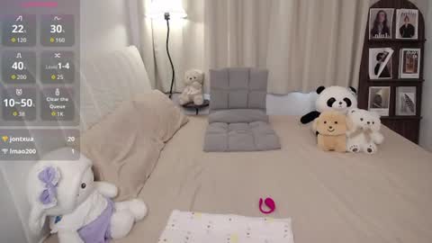 Snapshot of thisgirl__ chatting on 06.14.26 kk online show from 06.14.26