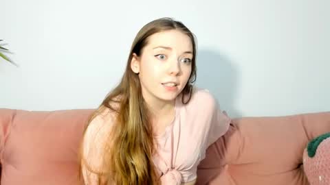 Snapshot of thisisamelia chatting on 05.31.26 Amelia shows on mondays fridays and sundays if anything changes im giving updates on my fansly online show from 05.31.26
