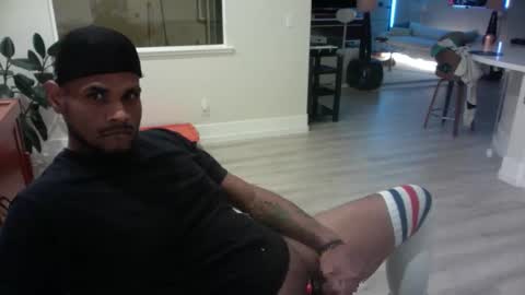 Snapshot of thisshucks chatting on 11.04.25 Mister  online show from 11.04.25