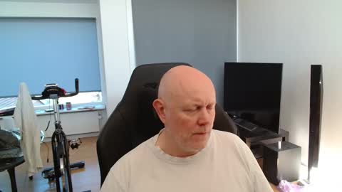 Snapshot of thomas315627 chatting on 05.25.26 thomas315627 online show from 05.25.26