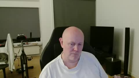 Snapshot of thomas315627 chatting on 05.30.26 thomas315627 online show from 05.30.26