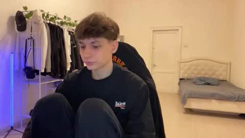 Thomas Hill online show from 12.01.25