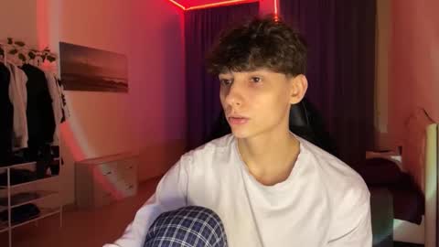 Thomas Hill online show from 03.10.26