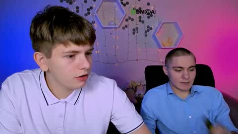 Snapshot of thomas_crow chatting on 11.17.25 thomas_crow online show from 11.17.25