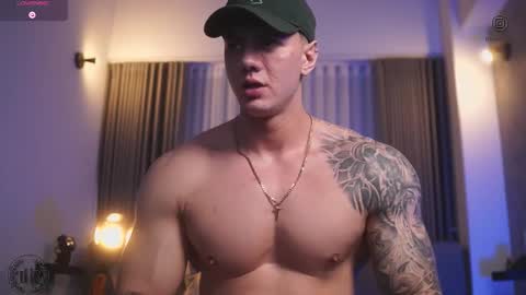 Snapshot of thomas_falcon1 chatting on 10.27.25 Thomas Falcon online show from 10.27.25