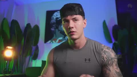 Snapshot of thomas_falcon1 chatting on 12.05.25 Thomas Falcon online show from 12.05.25