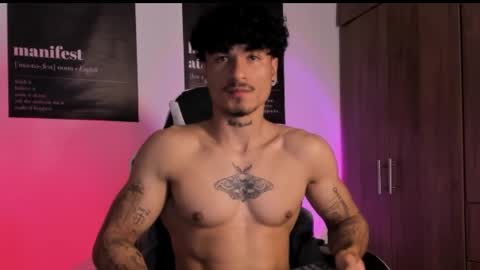 Snapshot of thomas_fit1 chatting on 03.10.26 Thomas 3 JUST STAY AND BE MY LAST LOVE online show from 03.10.26