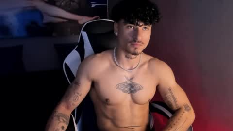 Snapshot of thomas_fit1 chatting on 03.20.26 Thomas 3 JUST STAY AND BE MY LAST LOVE online show from 03.20.26