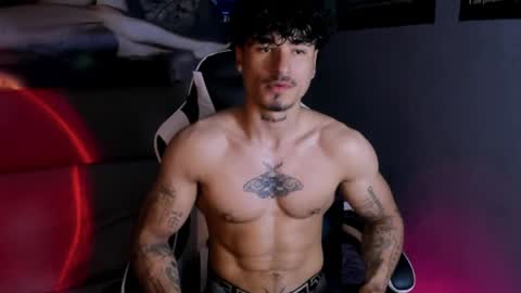 Snapshot of thomas_fit1 chatting on 04.02.26 Thomas 3 JUST STAY AND BE MY LAST LOVE online show from 04.02.26