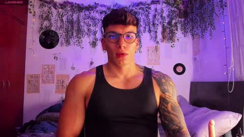 Thomas Grey online show from 02.06.25