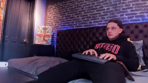 Snapshot of thomas_may4rs chatting on 01.25.25 ---Thomas--- online show from 01.25.25