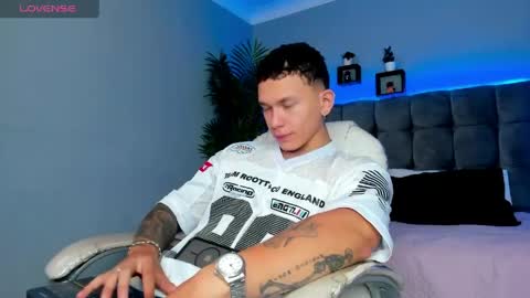 Thomas online show from 04.20.26