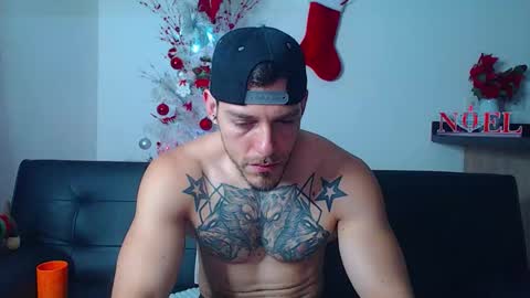 Snapshot of thomashoward31 chatting on 12.16.25 Thomas online show from 12.16.25