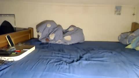 Snapshot of thomasleiber chatting on 12.23.25 Thomas online show from 12.23.25