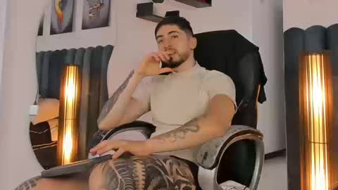 Snapshot of thomasmarzo1 chatting on 09.25.25 sweetfit boy online show from 09.25.25