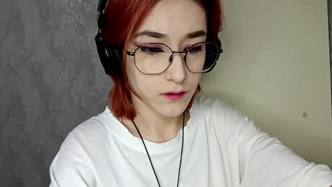 Snapshot of thomasvicknair chatting on 12.02.25 Lina online show from 12.02.25